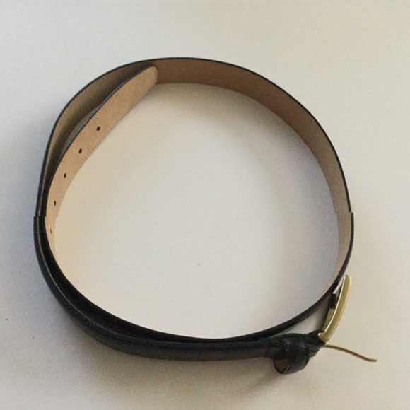 NEW LLBEAN Leather Belt. Size 42…Classic Style and Quality - Picture 9 of 13